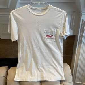 H: Vineyard Vines T-shirt Men's Sz XS Pocket Graphic USA Flag
